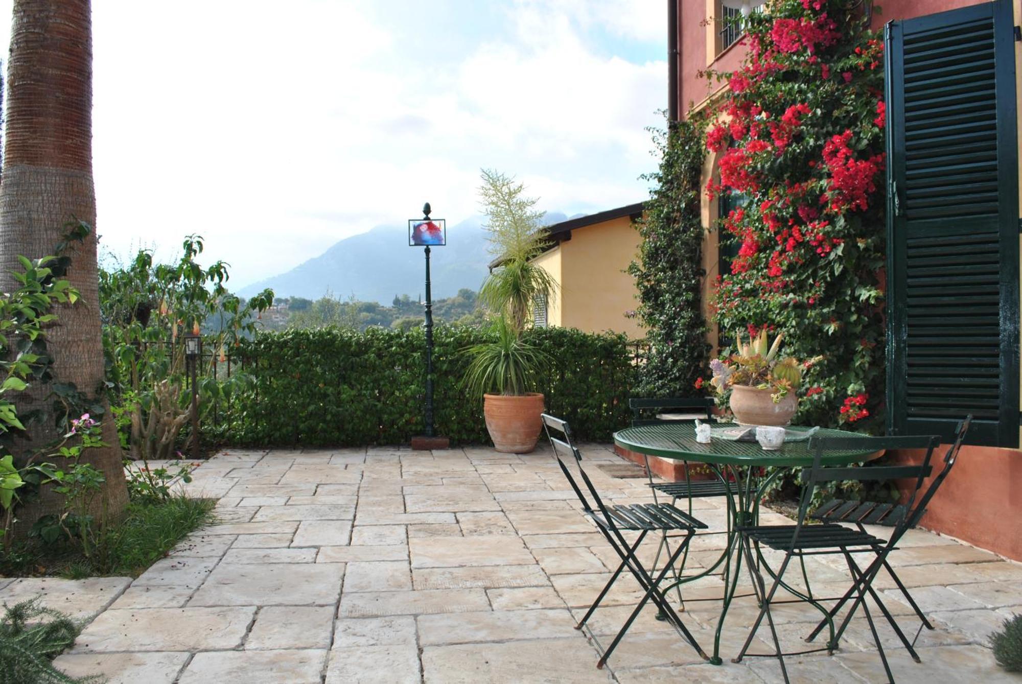Sous L'Olivier Bed and Breakfast Menton Exterior foto